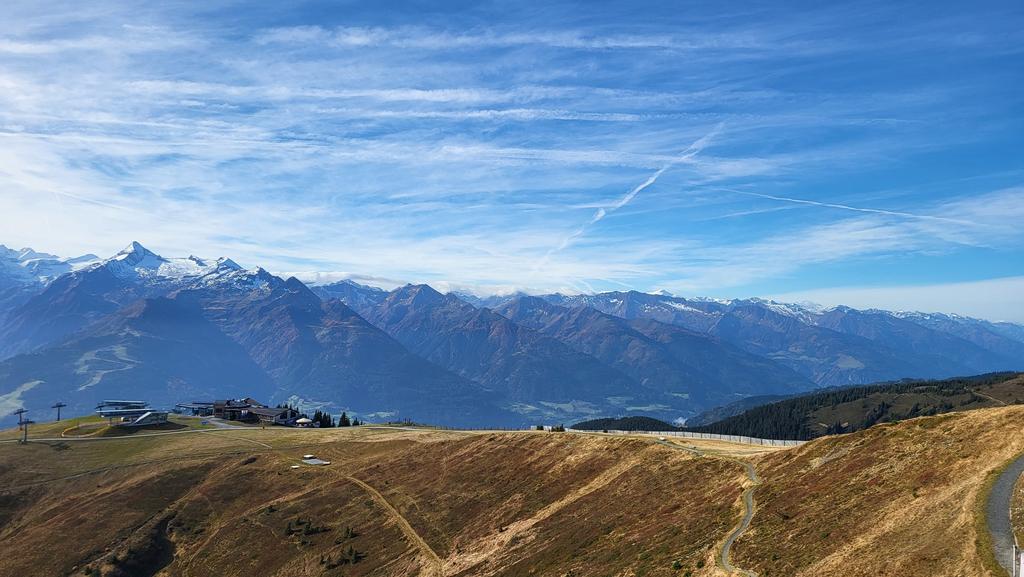 Aussicht von der Panorama-Plattform "Kaiserblick" auf der Schmittenhöhe