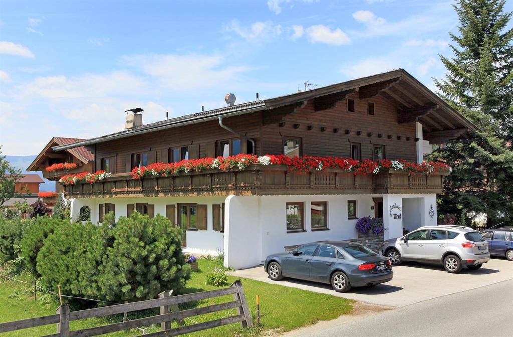 Landhaus Tirol im Sommer