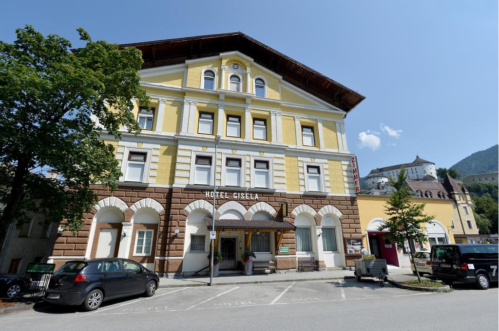 Vorderseite Hotel