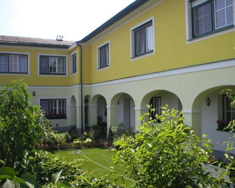Nikolaushof