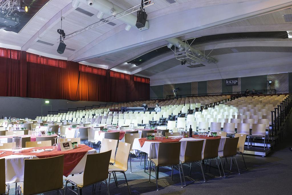 2015 Sporthalle Helga Baier