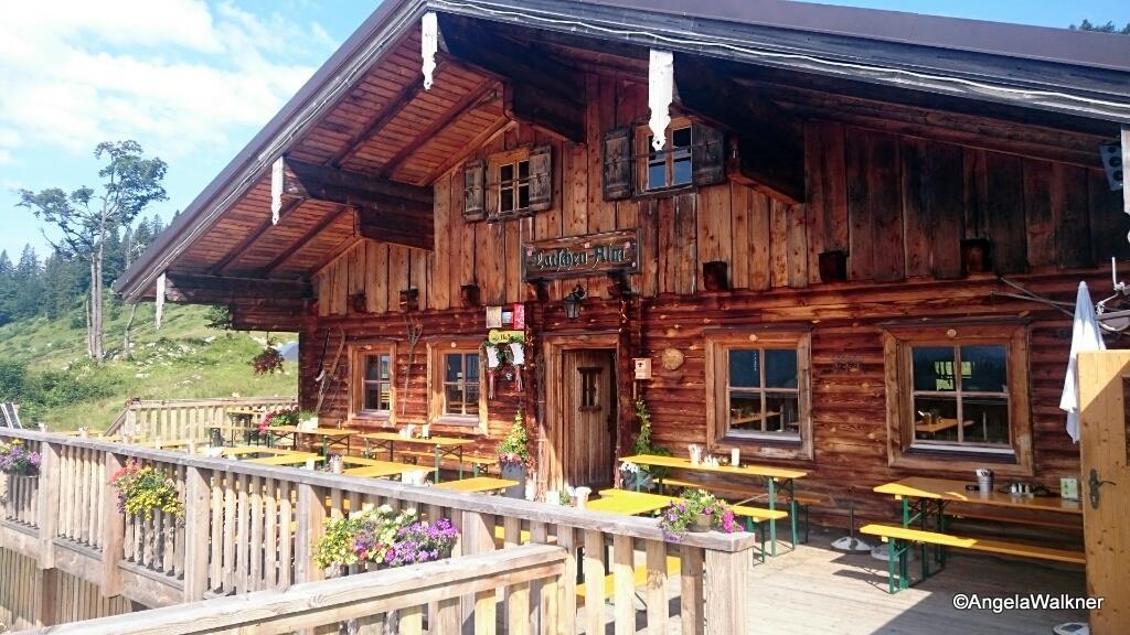 Latschenalm Außenansicht 1