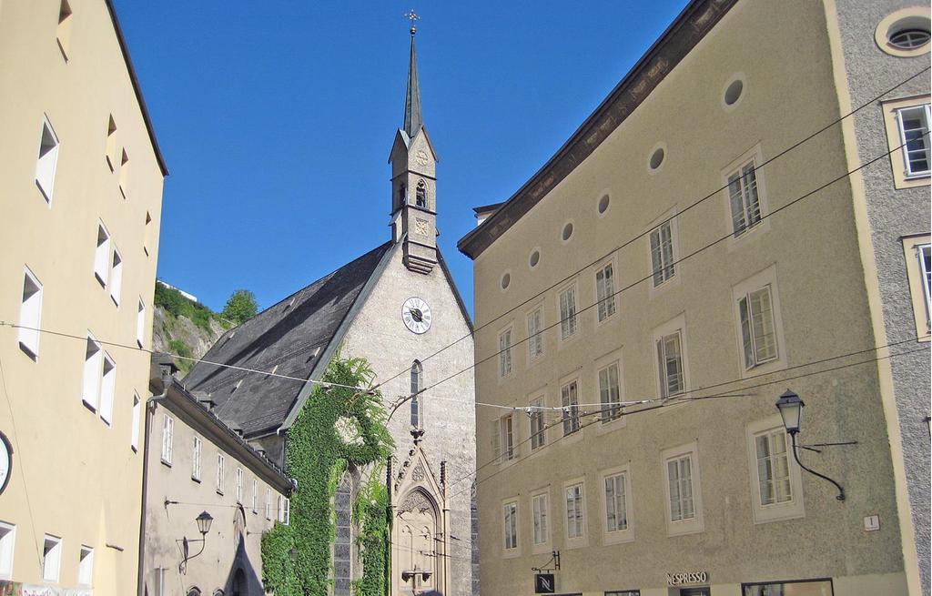 St. Blasius vom Karajan-Platz gesehen