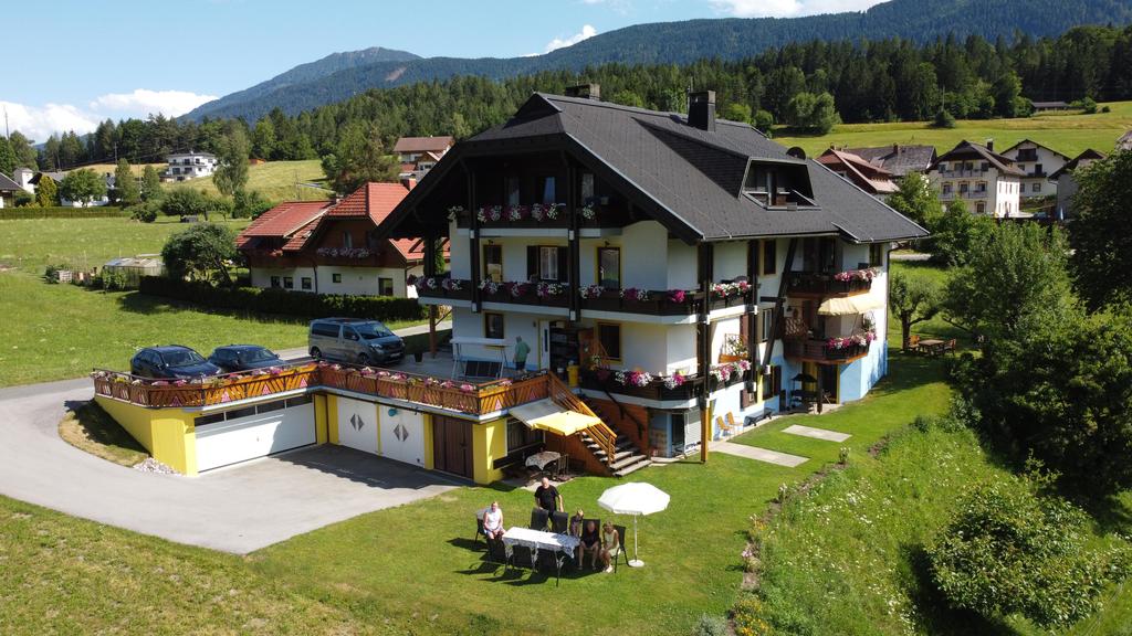 Unser Haus von oben