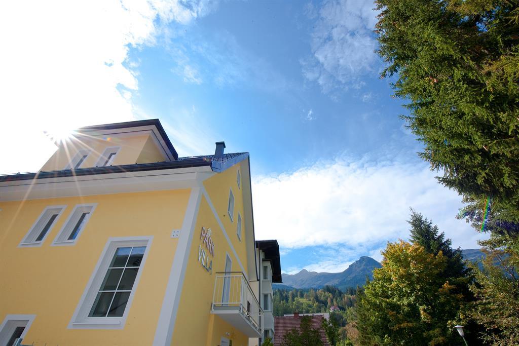 Parkvilla-Appartements-Bad-Hofgastein-Haus-außen