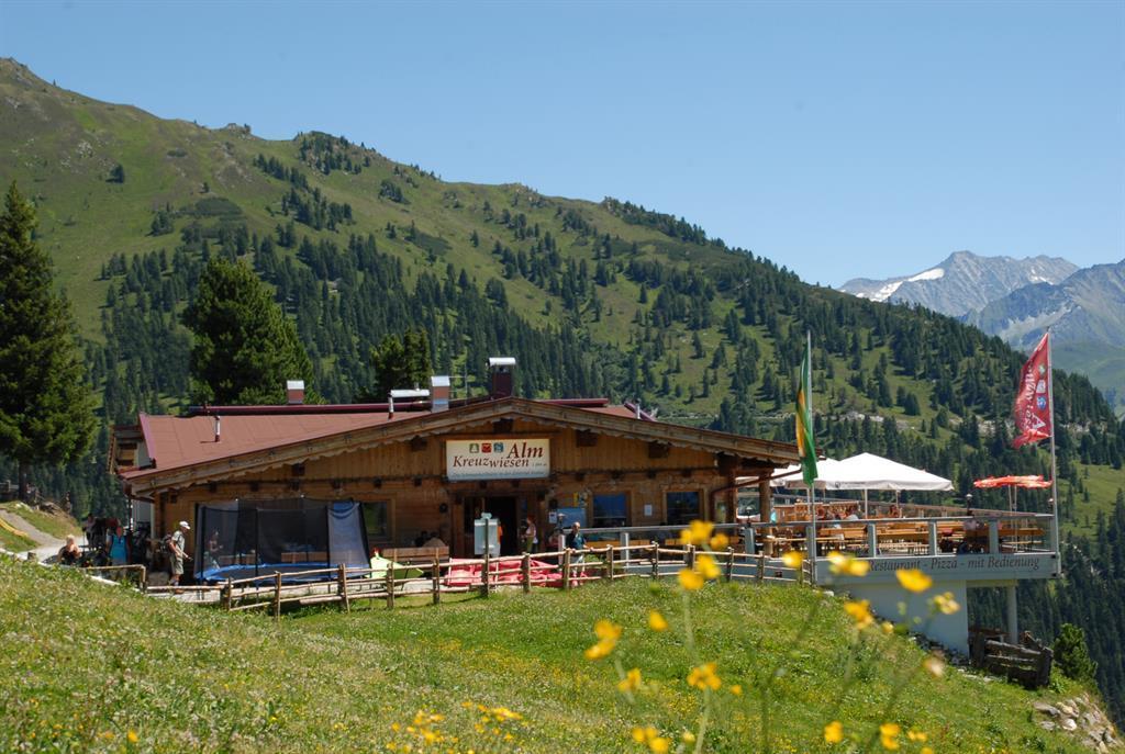 Kreuzwiesenalm Schmankerlhütte