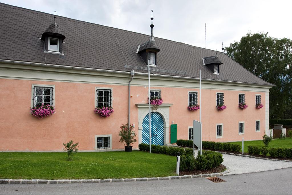 Schloss Neupernstein