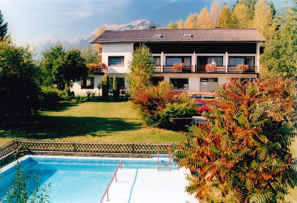 Hausansicht "Pension Fritz" Sommer