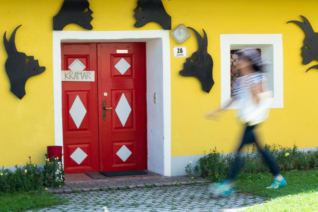 "Künstlerdorf Suetschach" - Runde