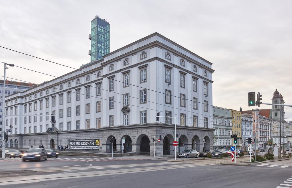 Kunstuniversit Linz-Tourismus
