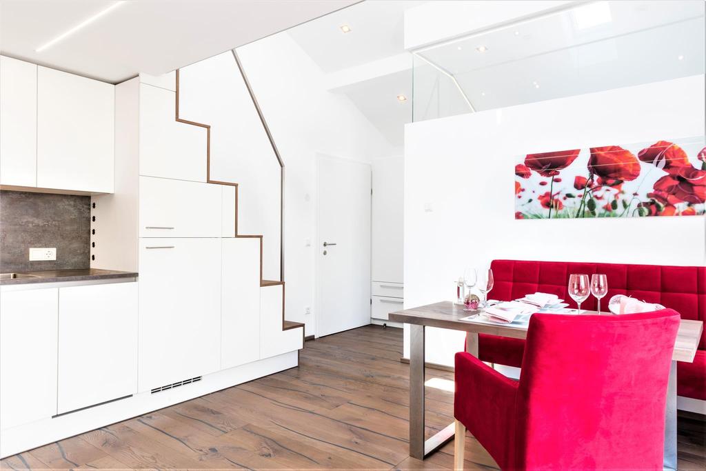 Wohnzimmer mit Küche