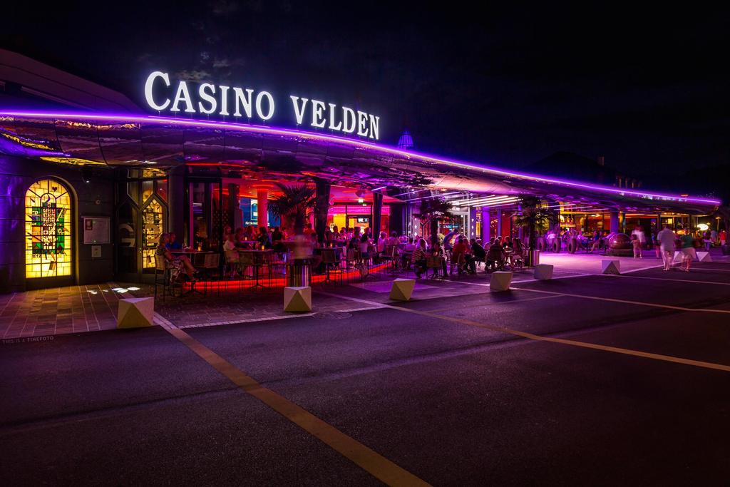 casino-velden-außen-nacht