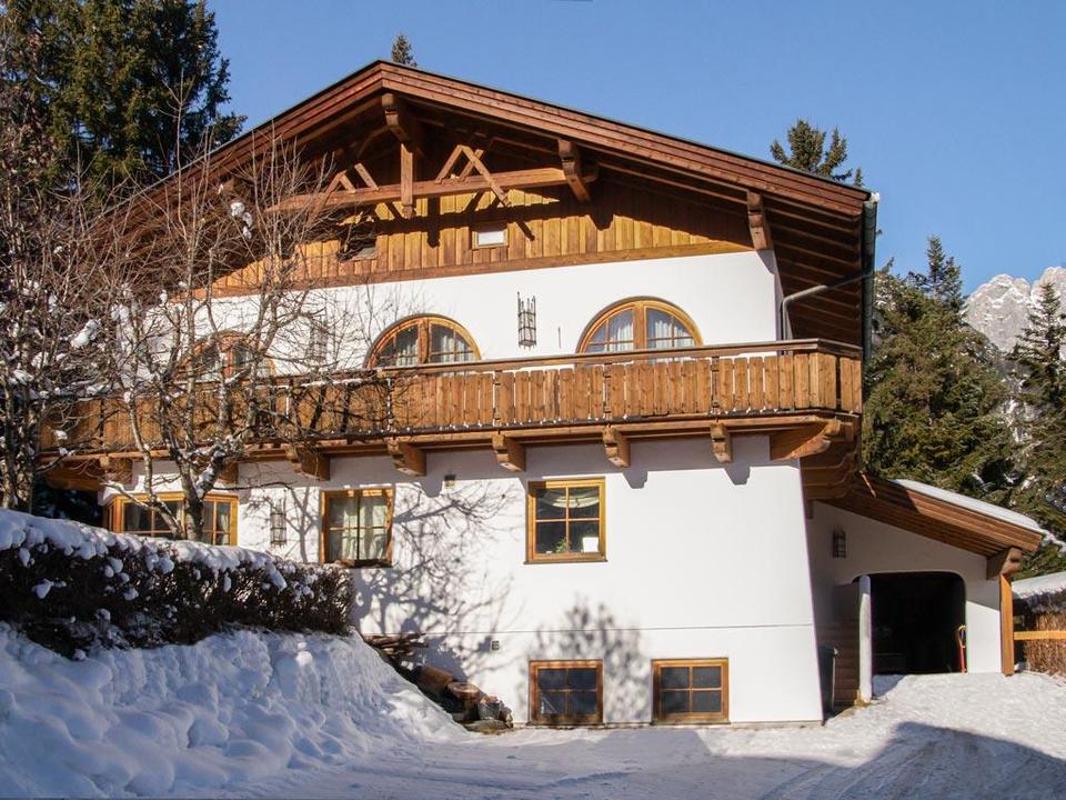 Haus Mathias im Winter