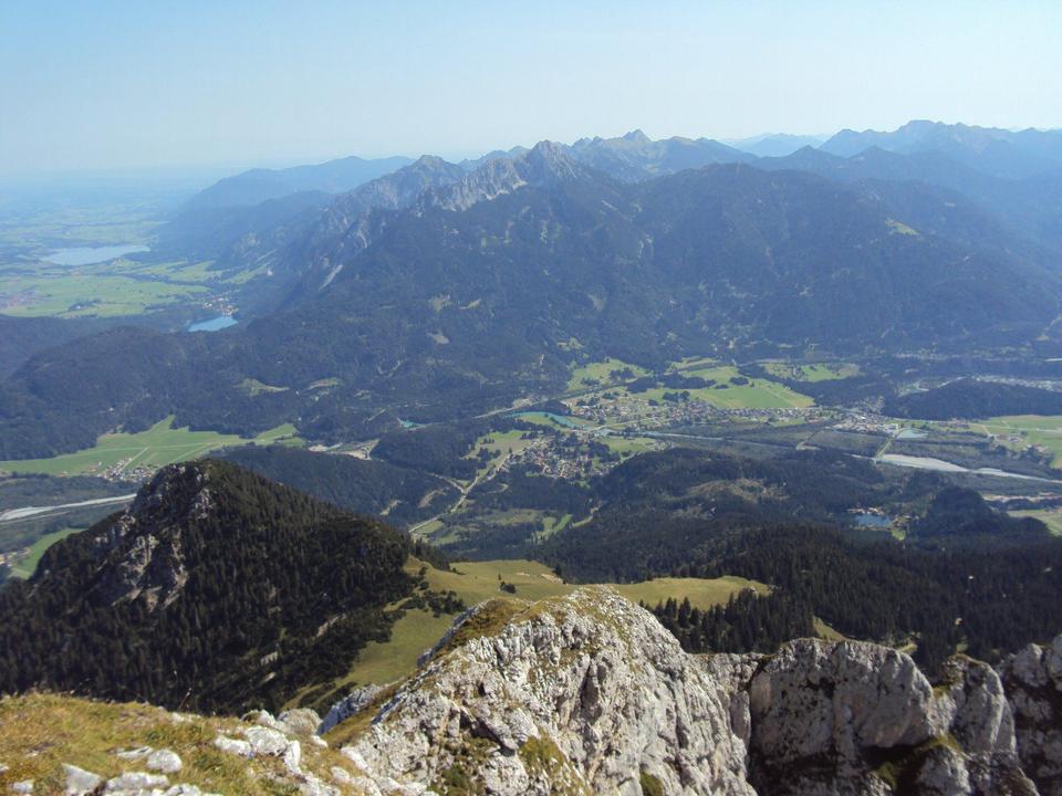 Gehrenspitze mit Blick auf den Talkessel Reutte & Allgäu.JPG