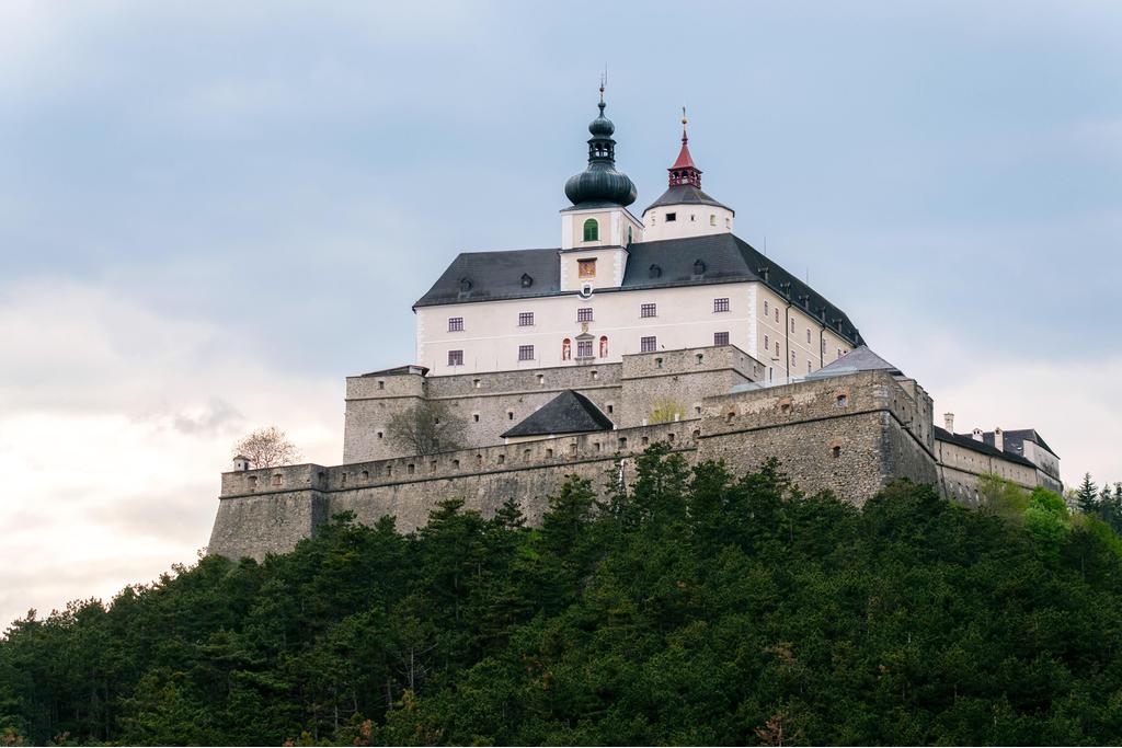 Burg Forchtenstein
