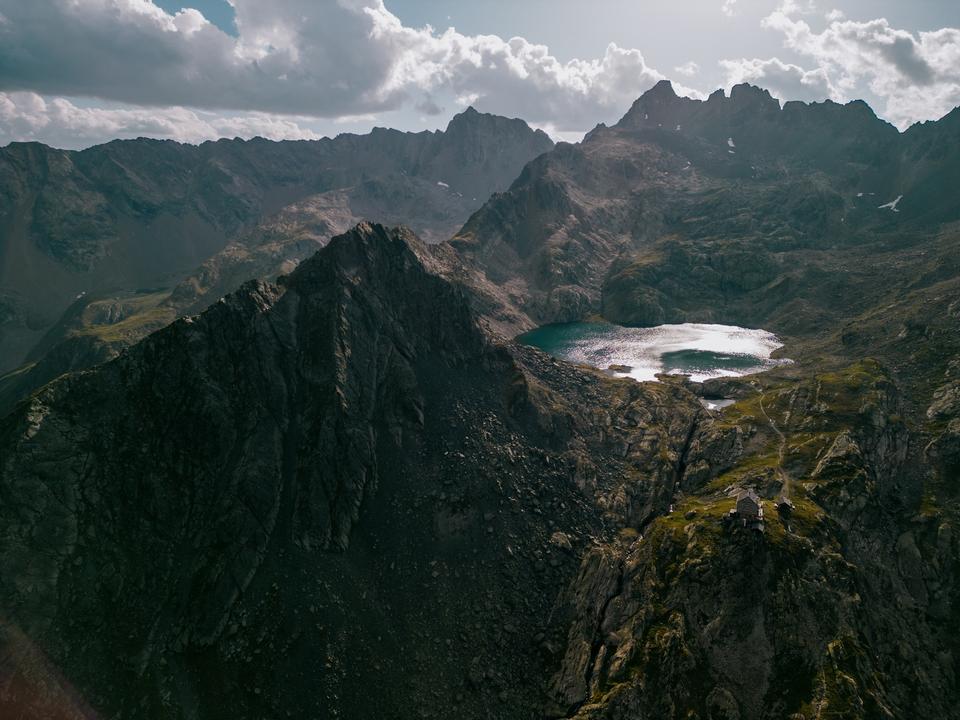 Erlanger Hütte mit Wettersee