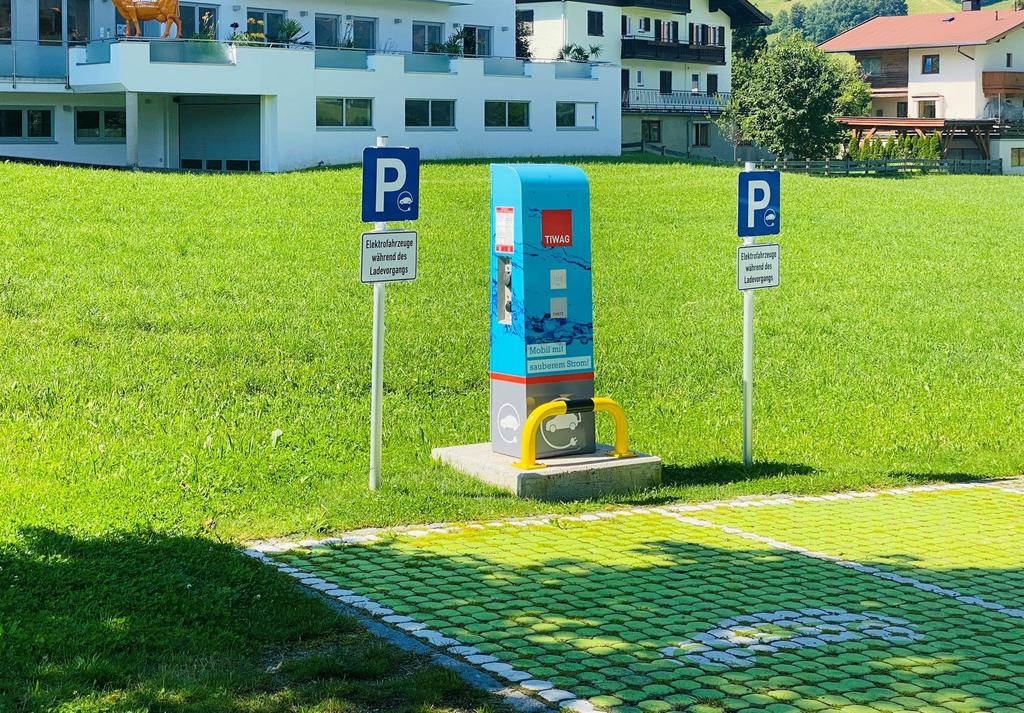 Ladestation Parkplatz West