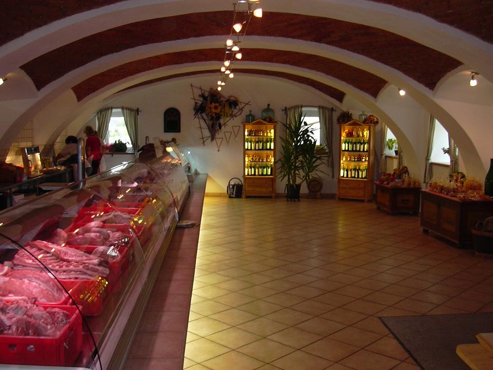 Lehnerhof Verkaufsraum.JPG