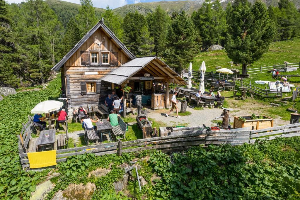 Grundalm 15 Minunten zur Wolitzenhütte