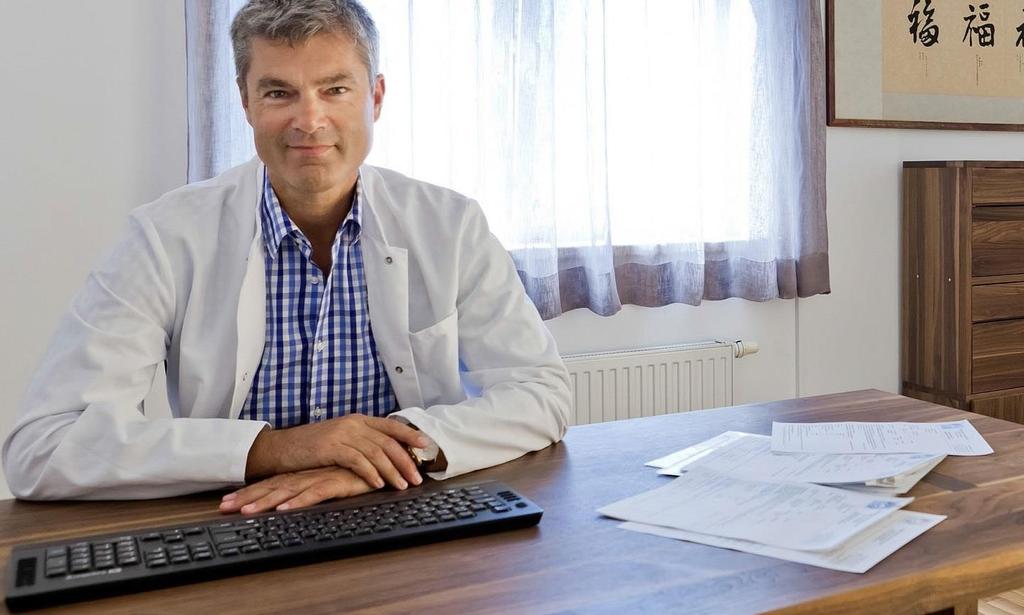 Dr. Moser