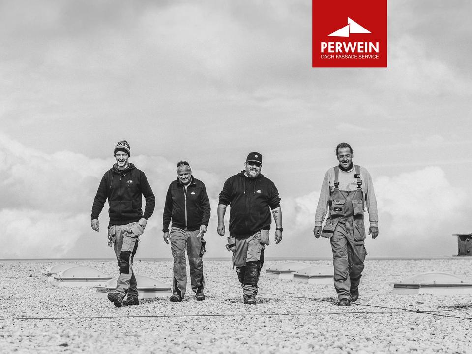 perwein-dachdecker-team-handwerk