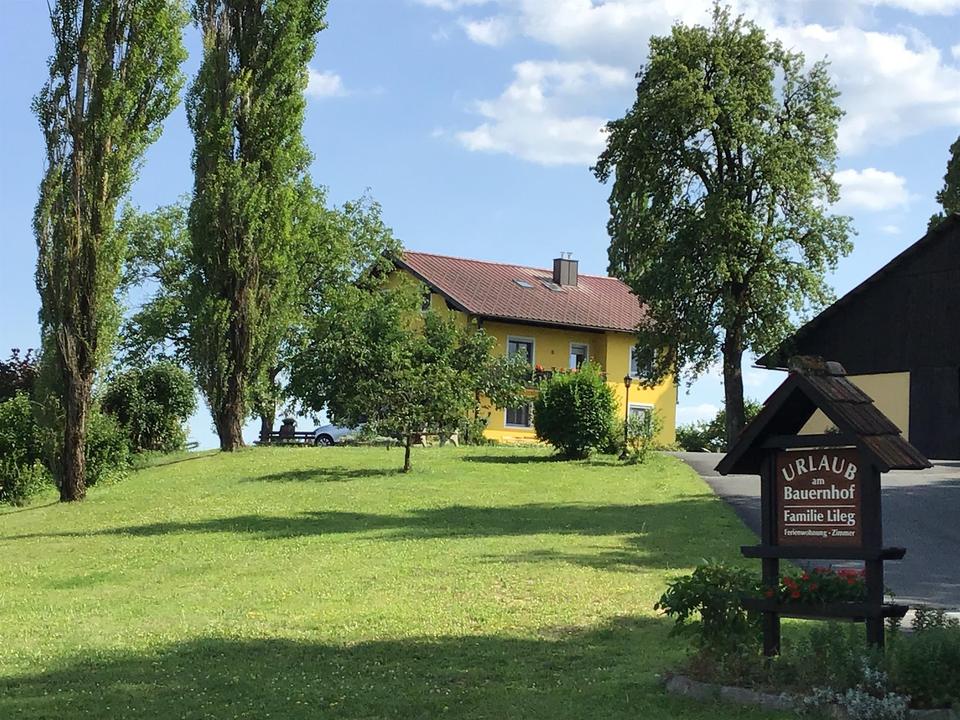Einfahrt zum Hof