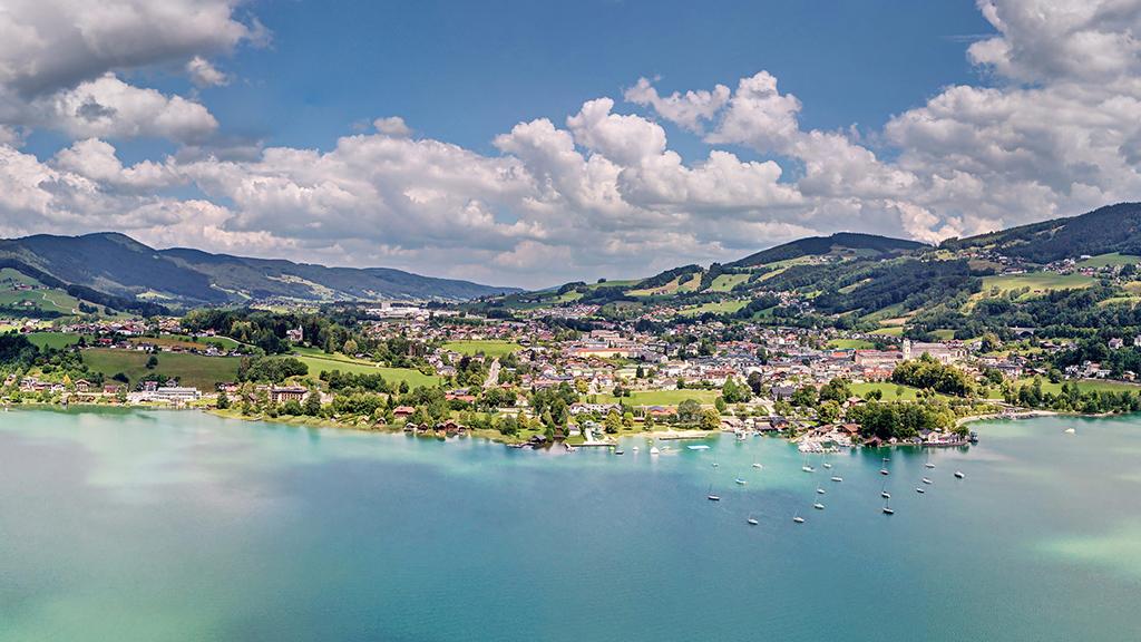Der Mondsee mit gleichnamiger Ortschaft