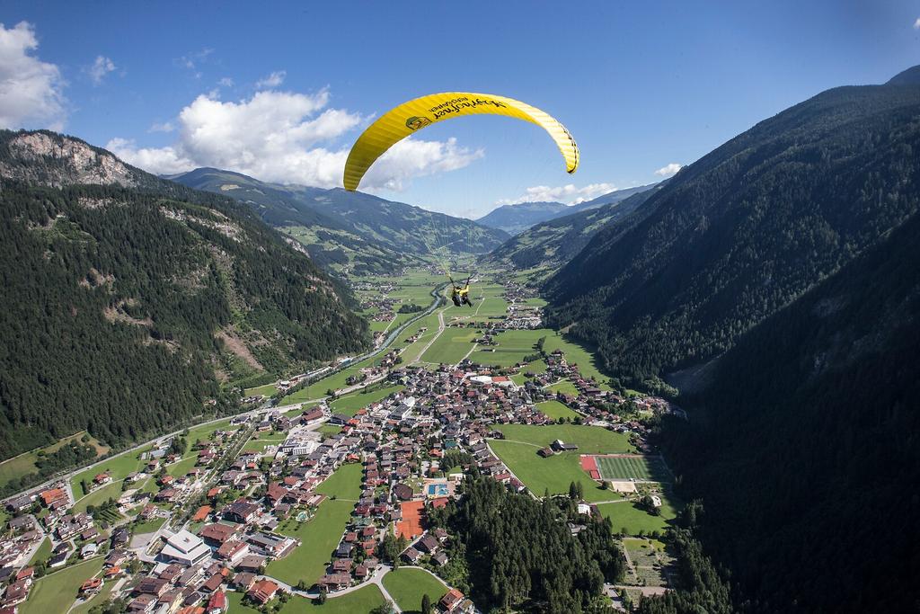 action-sport-paragliding-foto-dominic-ebenbichler.jpg