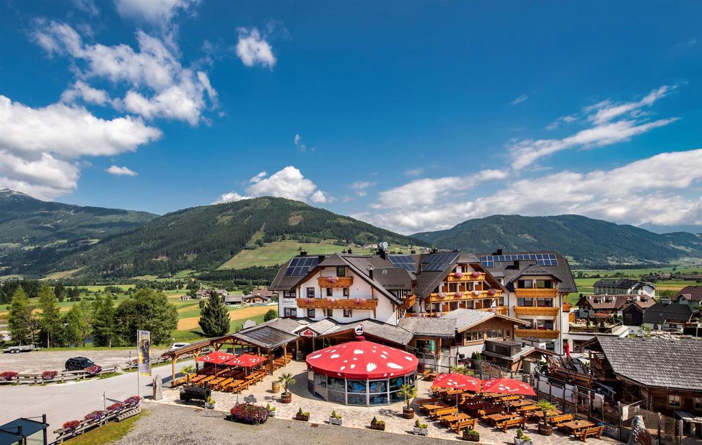 Hotel_Außenansicht_Sommer