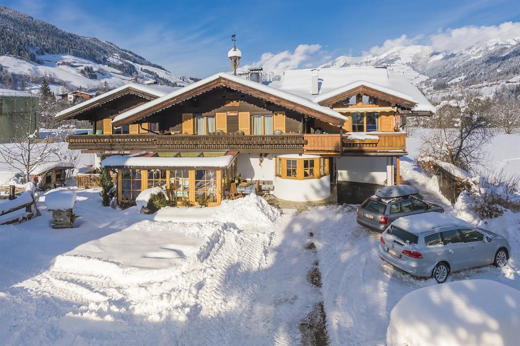 Landhaus Klotz Hausansicht Winter
