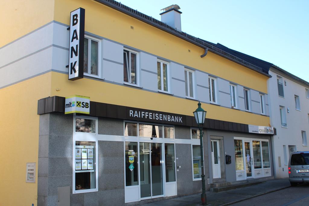 Raiffeisenbank Bad Kreuzen