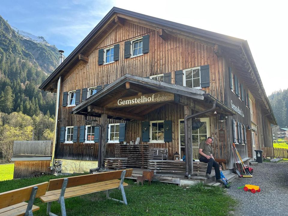Bernhards Gemstel Hofladen Mittelberg