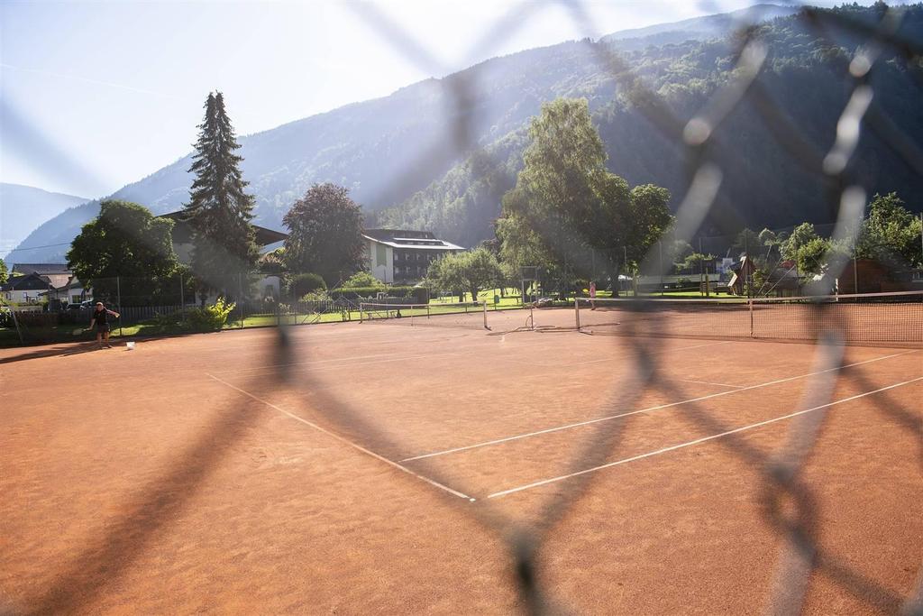 Tennisplatz Familiengut Burgstaller