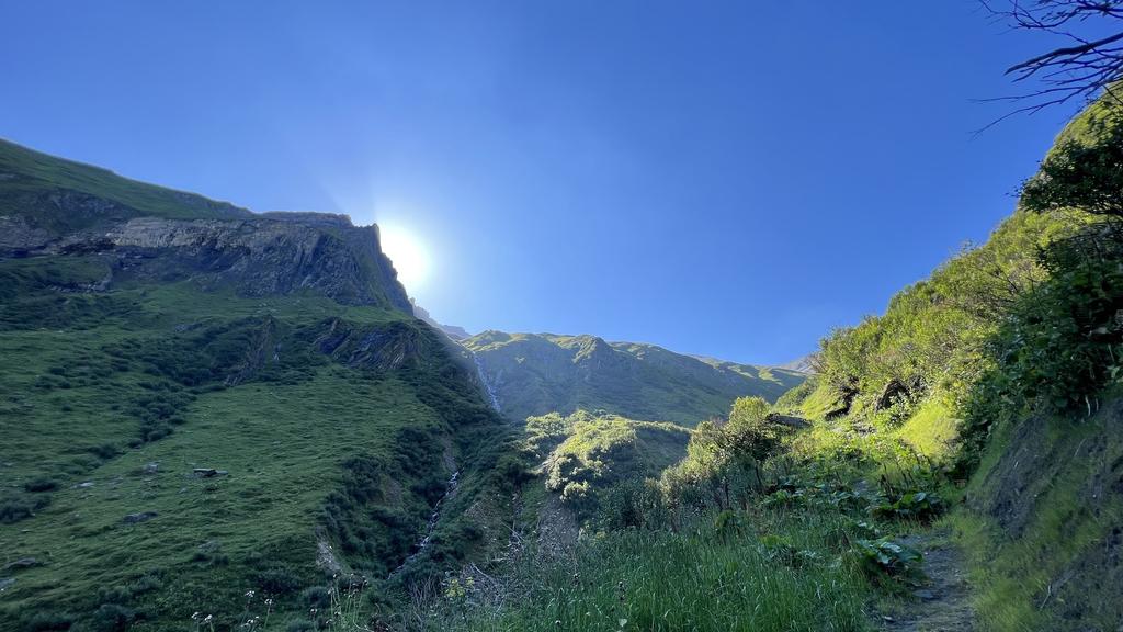 Wanderweg zum Hacklsee im Mühlbachtal – Naturgenuss pur