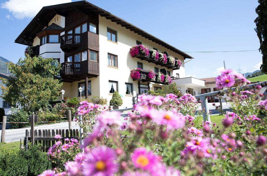 FerienHotelBergland_Haus_03
