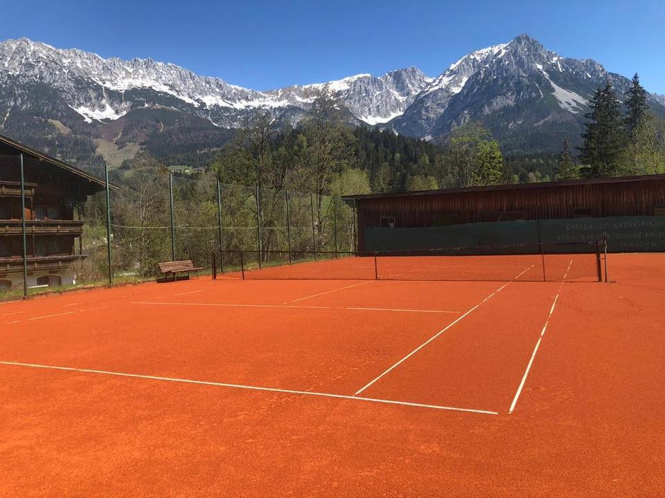 Tennisplätze_Scheffau_Waldhof Resort