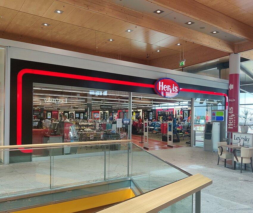 S-at-4368-HB-Hervis-Wels-Maxcenter.jpg