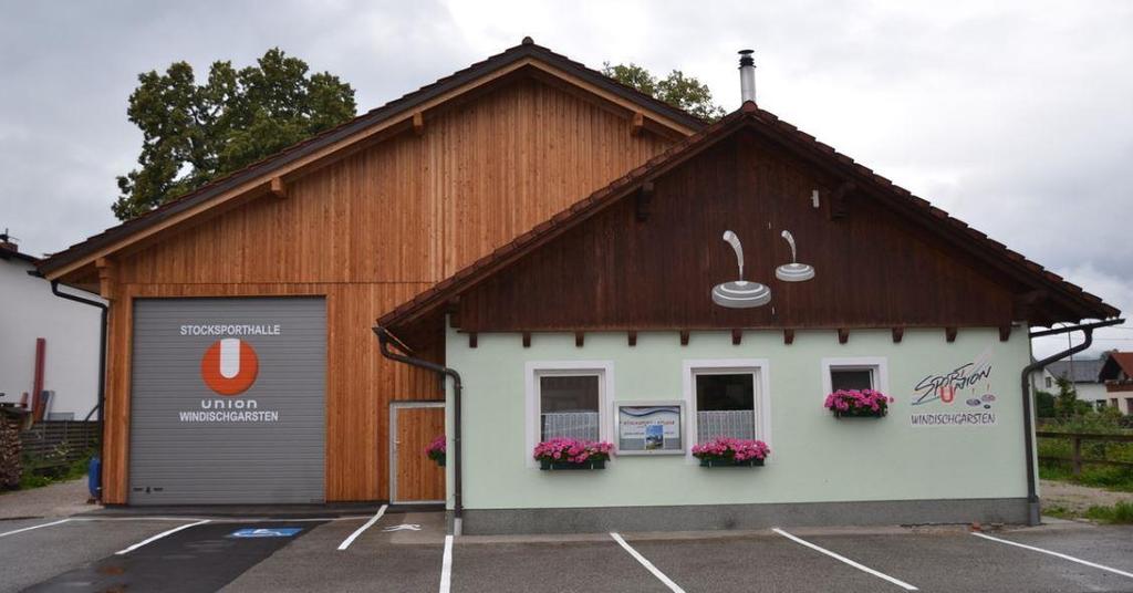Eisstockhalle 1