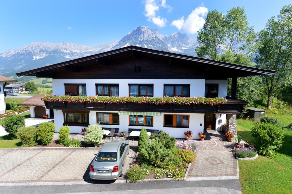 Außenansicht Sommer 1