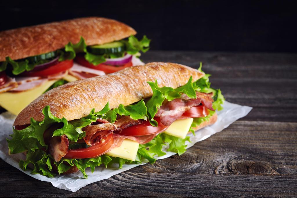 Sandwich_@Shutterstock.jpg