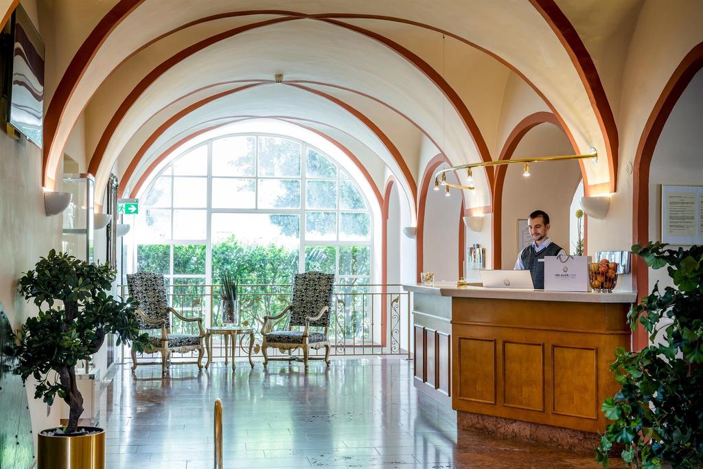 Rezeption & Lobby