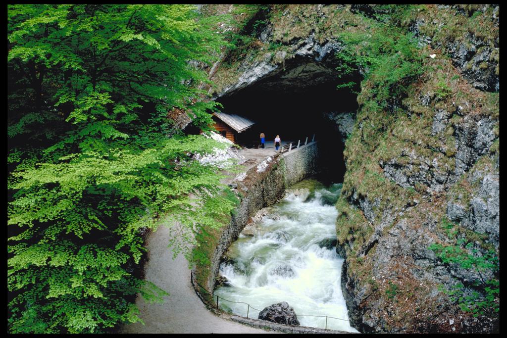 Koppenbrüllerhöhle