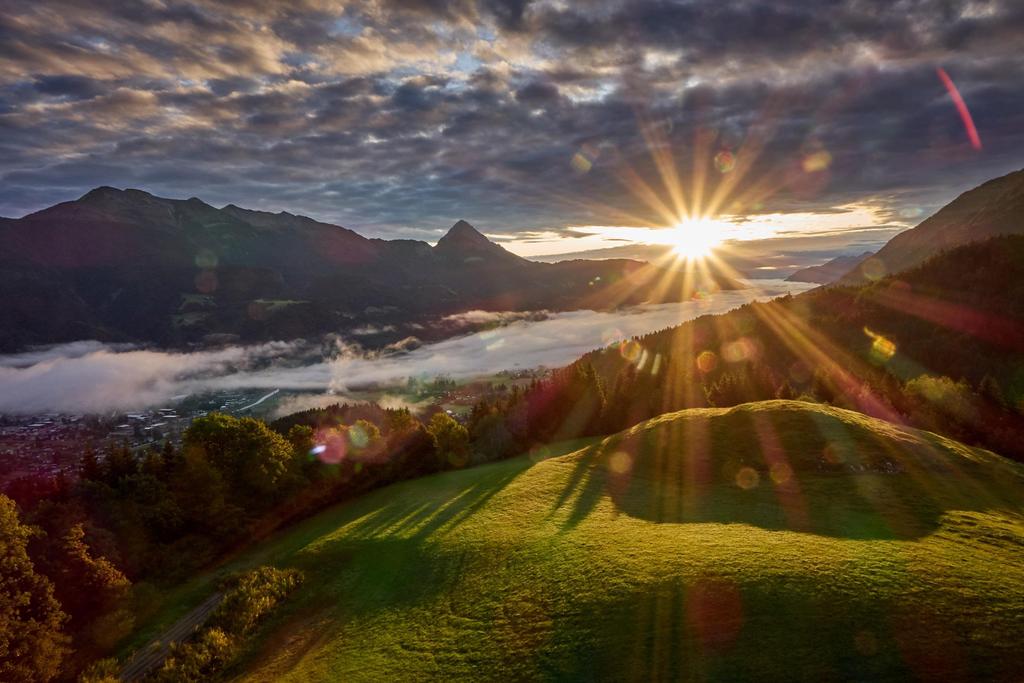 Sonnenaufgang über dem Gailtal vom Lamprechtbauer