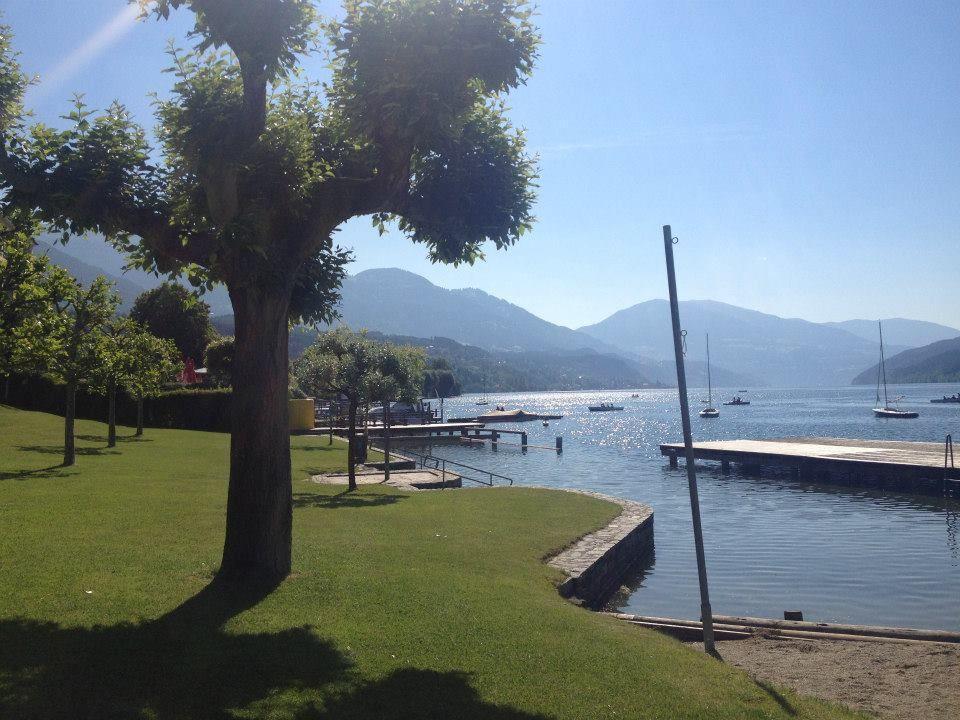Strandbad Ertl Liegewiese und Steg