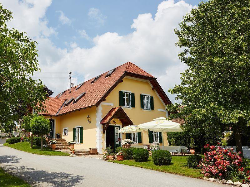 Weinbau & Buschenschank Gansfuss
