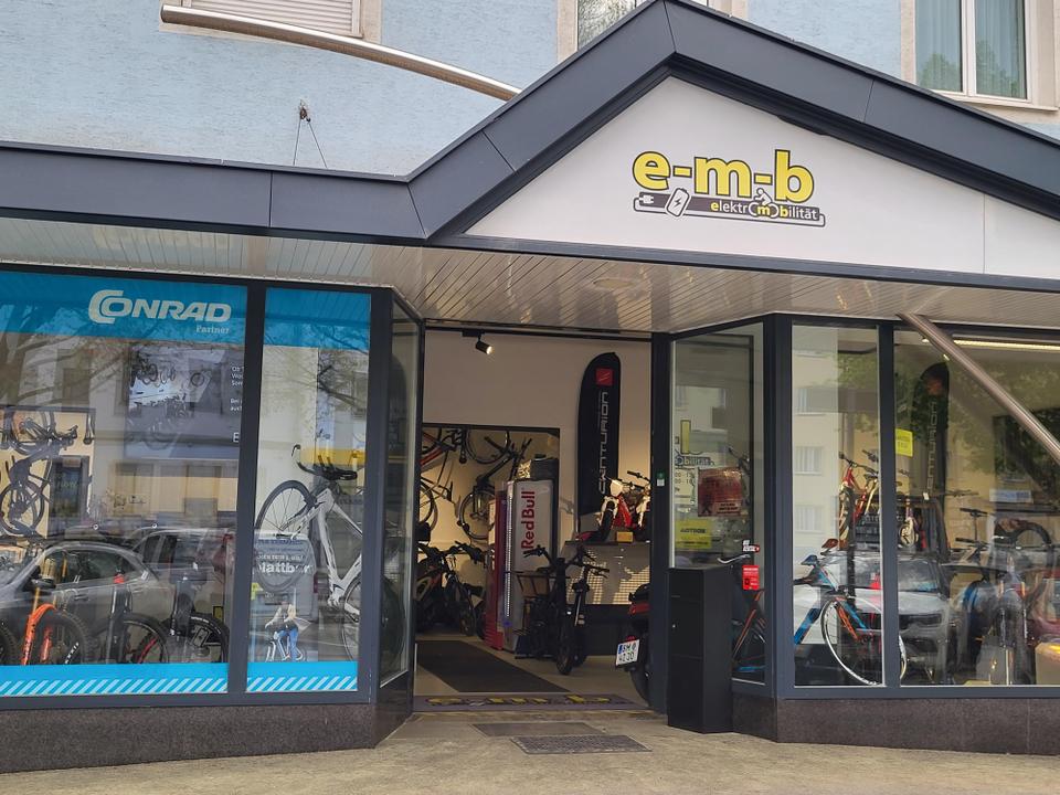 E-m-b Außen