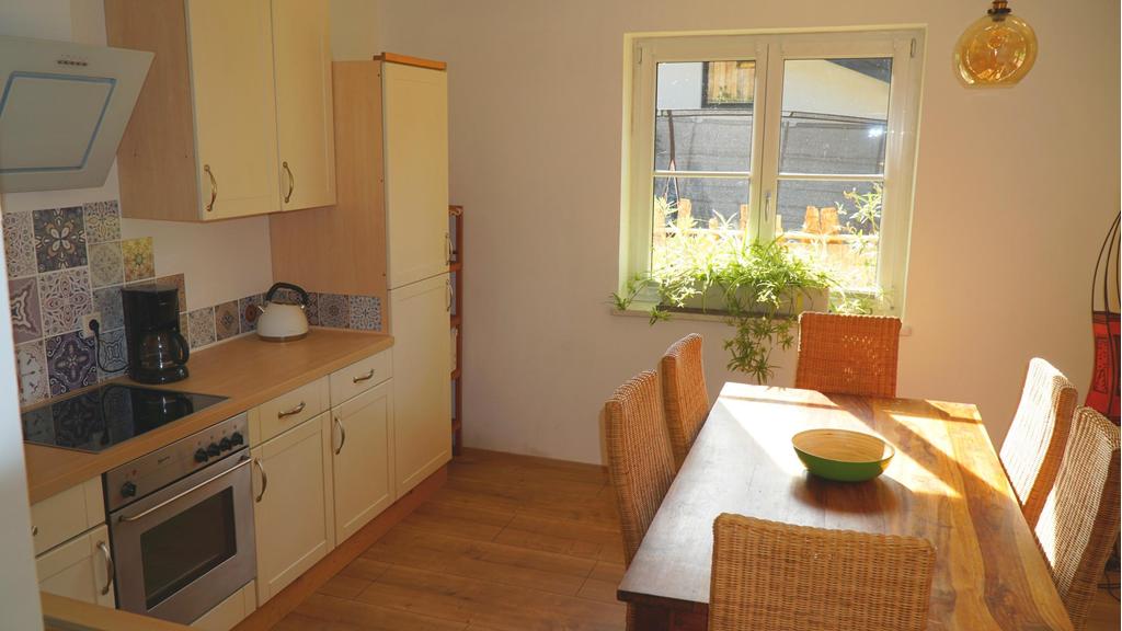 Küche und Essbereich