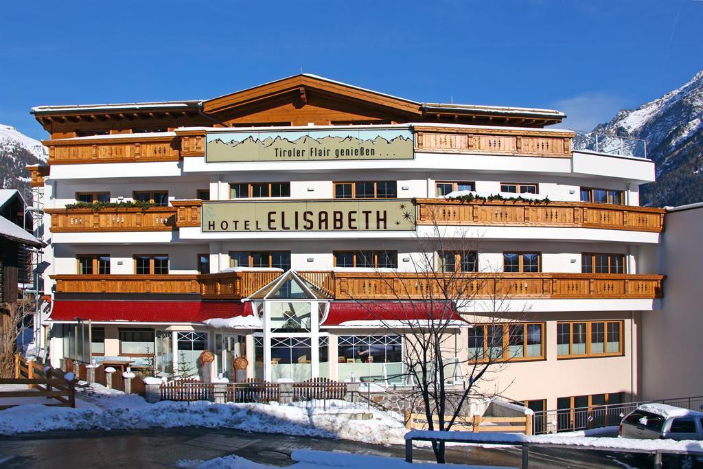 Hotel-Aussenansicht