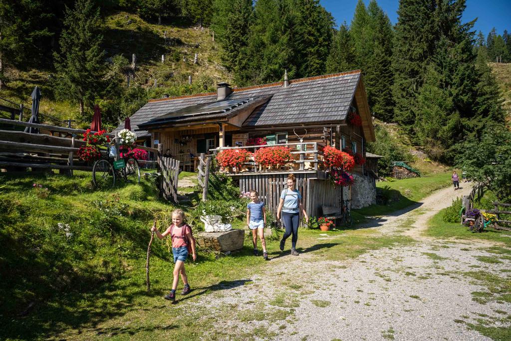 Die Klinghütte auf der Mühldorfer Alm in der Nationalpark-Region Hohe Tauern in Kärnten