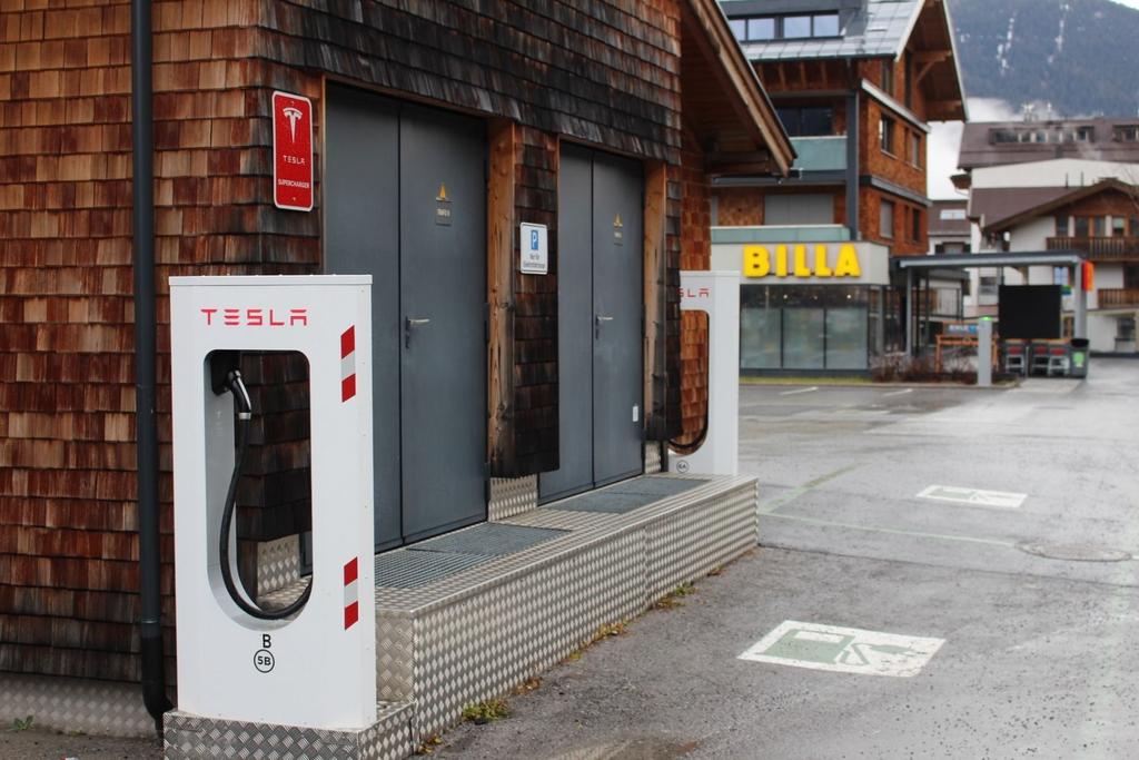 Tesla Ladestation